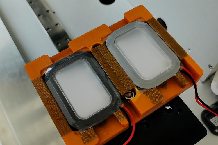 LED燈、燈罩貼膜機品牌廠家有哪些，雙工位，機械手自動下料